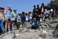 (國立教育廣播電台/周明慧報導)臺北市日新國小接待來自德國柏林Bruno-H.-Bürgel波爾格小學的19位師生參訪，在為期9天的深度交流活動，臺德學生共同展開自然探究課程，蒐集臺灣土壤進行研究與發表。此外，德國學生也體驗臺灣的茶文化和手作藝術，增進對臺 ...(略)