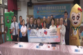(台灣生活新聞/林佳樺報導)潭子國中與韓國大邱市青丘中學締結姊妹校，這天雙方在潭子國中校園內簽署合作備忘錄，期盼實現學生間的實地互訪，拓展學習視野，區公所等地方人士特別準備了具有在地特色的綠竹筍料理與粽子，以及台中的麻薏湯，為他們消暑氣，也藉由美食及熱情的 ...(略)