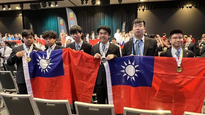 【News】Taiwan Shines at the 2025 International Mathematical Olympiad!