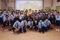 美國路易斯安那州傑為大學校長雷諾德．弗雷特（中）到家齊高中參訪。（記者施春瑛攝）（中華日報/記者施春瑛）教育部於疫情後，重啟美國重要教育機構主管赴台參訪，拓展教育實質交流。美國路易斯安那州傑為大學（XavierUniversityofLouisiana）校 ...(略)