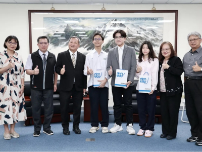 (觀傳媒/石振賢報導)南投高中與鯉魚國小學生團隊日前參加2025年印尼國際青少年發明家日（InternationalYoungInventorsAward,IYIA）競賽，在全球21國共486件參賽作品中脫穎而出，分獲金、銀牌佳績。副縣長王瑞德3日於縣長室 ...(略)