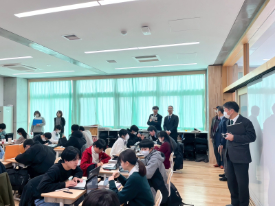 (國教署報導)  為深化臺日國際教育交流，並拓展學生多元學習與跨文化體驗，高級中等以下學校國際教育交流聯盟受日本福島縣觀光物產交流協會邀請，日前組團前往日本福島縣進行教育交流。此次訪問團由聯盟第九區處處長、國立嘉義高工校長陳瑞洲率領，新北市立林口高中、臺中 ...(略)