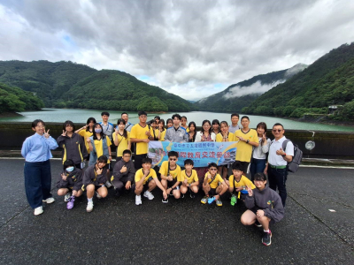 (臺中市大墩國中投稿) 為拓展學生國際視野、深化臺日教育合作，臺中市大墩國中於7月1日至7月5日，由校長徐秀青率領29位學生及教師團隊前往日本宮崎縣椎葉村，與椎葉中學展開為期五天的國際教育交流。此次活動結合校園交流、文化體驗、環境教育及地方走讀，透過面對面 ...(略)