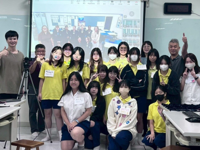  (新頭條/劉芳岑報導)在全球化浪潮與數位科技的推波助浪下，課堂的邊界已被徹底打破。臺北市私立金甌女中近期陸續與澳洲、韓國及日本三所國際夥伴學校展開一系列線上交流活動。金甌的學生們紛紛透過螢幕跨越國界，不僅用英語向澳洲學伴熱情導覽臺北捷運沿線的特色景點，與 ...(略)