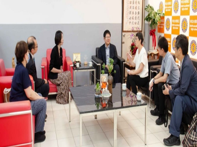 (圖／台北市政府提供)(享新聞)六月的大安高工校園充滿國際交流氛圍，接連迎接來自美國夏威夷及日本岡山縣的師生來訪，透過文化交流、校園生活體驗及技職課程參訪，讓學生在真實互動中拓展國際視野，也持續深化與海外夥伴學校的合作情誼。日本岡山縣操山高校120位師生第 ...(略)