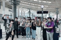 【漾新聞記者陳雯萍／高雄報導】疫情緩解後，學生的國際交流也正在展開。一場台日學生論壇，7日起一連兩天在高雄市的國立科學工藝博物館展開。總計8所學校同學，以視訊及實體的方式，針對現在全球最熱門的「氣候行動」議題發表專題，並共同動腦提出「少用化學肥料」、「重視 ...(略)