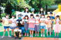 臺中市上石國小師生展示韓國仁川星光小學學生寄來的信件。　圖片提供／上石國小 (國語日報/張彩鳳報導)臺中市上石國小學生昨天驚喜的收到來自韓國的小禮物，這是韓國仁川星光小學學生寄來的，校長、教師和學生一起開箱，過程中驚呼連連，充滿喜悅。 為了培養學生的國際觀 ...(略)