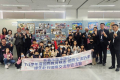 蘭潭學生在日本進行舞蹈表演。（蘭潭國小提供）(自由時報/林宜樟報導)嘉義市蘭潭國小推動國際教育，22人組成的國際交流團日前前往日本大阪和泉市參加世界兒童作品展，學生作品在展覽中亮相，並與當地師生進行交流，並由和泉市教育委員會代表陪同進行文化體驗活動，由知名 ...(略)