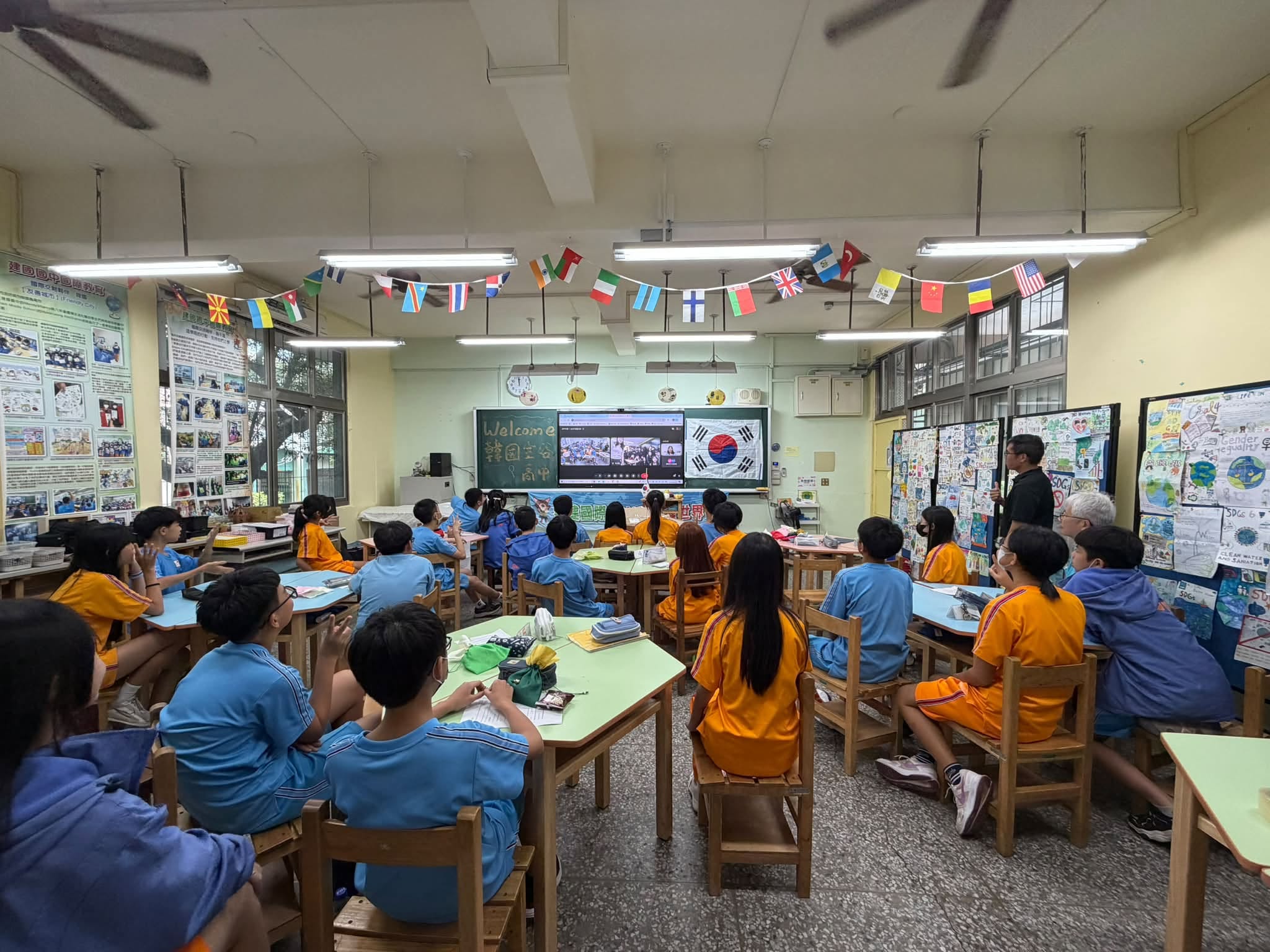 【國際交流】一箱一世界:以文化包裹開啟桃園建國國中與韓國全谷高中的跨文化 學習之旅相關照片(8)