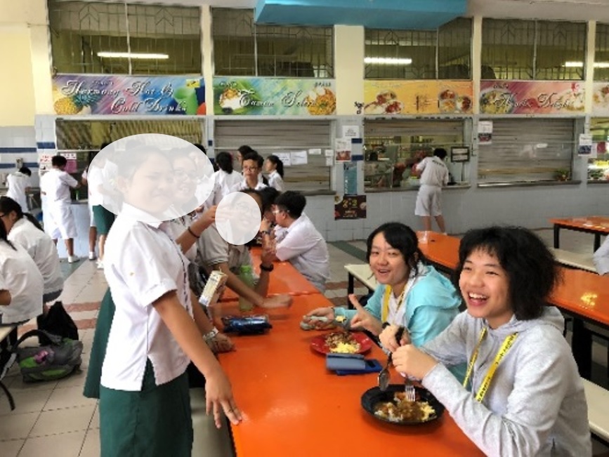 教育旅行招生海報 鍾芷芬校長在交流活圖片